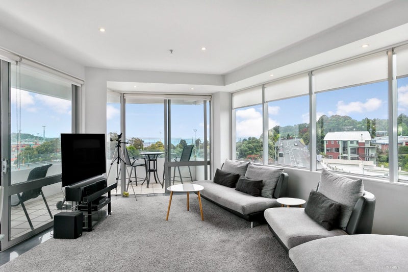 606/88 The Strand, Auckland Central - Carousel 2