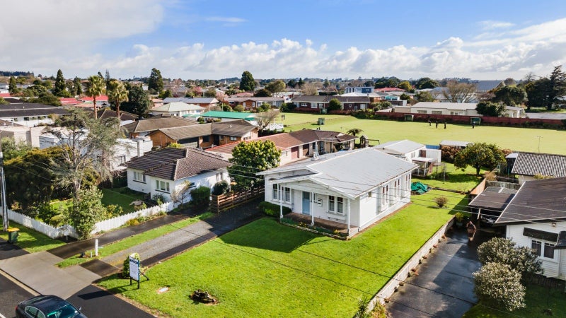 71 Harris Street, Pukekohe, Pukekohe - Carousel 1