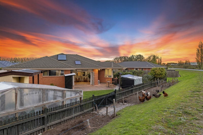 18 Langley Place, Belfast, Christchurch - Carousel 2
