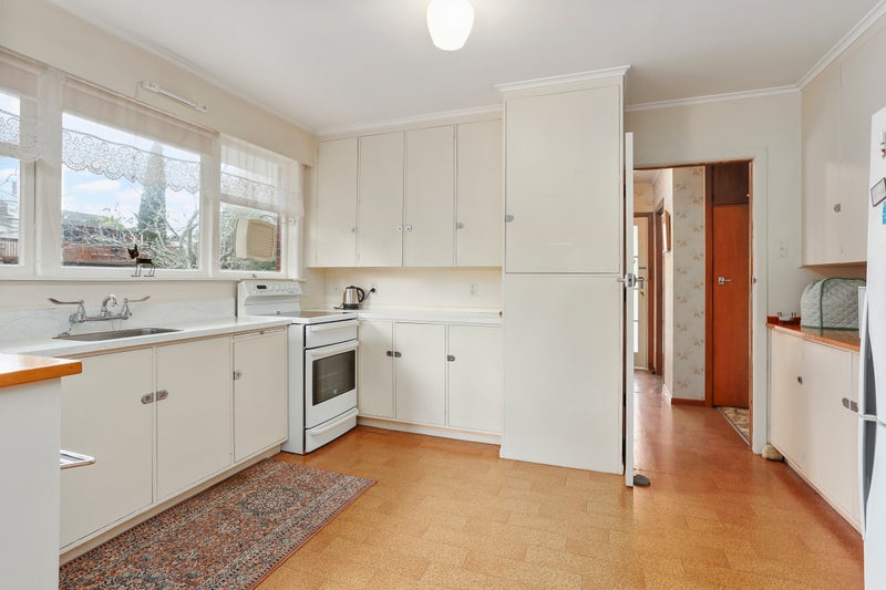 12 Woodvale Road, Glen Eden, Auckland - Carousel 2