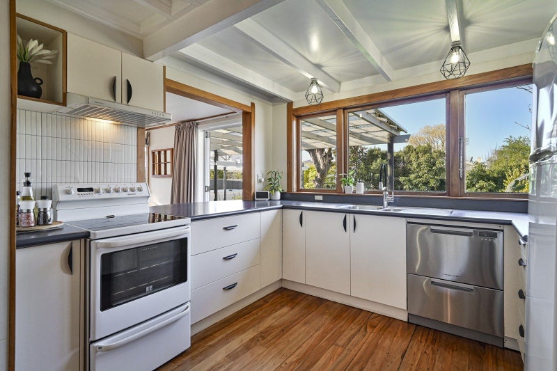 1029 Fitzroy Avenue, Mahora, Hastings - Carousel 2