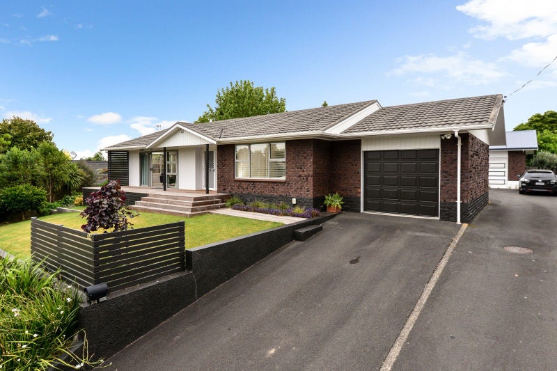 24 Ranfurly Avenue, Fairfield, Hamilton - Carousel 1
