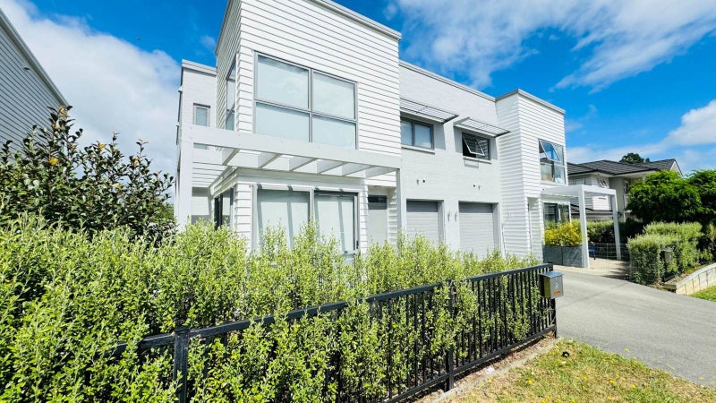 78 Matairangi Avenue, Totara Heights, Auckland - Carousel 1