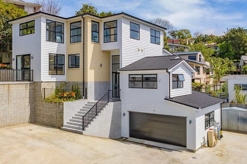 21A Sovereign Place, Glenfield, Auckland - Carousel 1