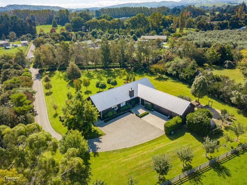 152 Willow Park Drive, Masterton - Carousel 1