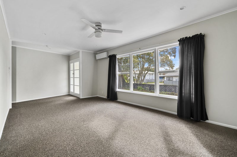 13 Sunray Avenue, Titirangi, Auckland - Carousel 2