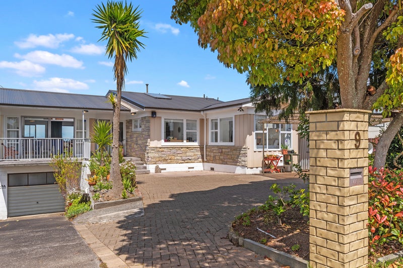 1/9 Ridge Road, Waiake, Auckland - Carousel 1