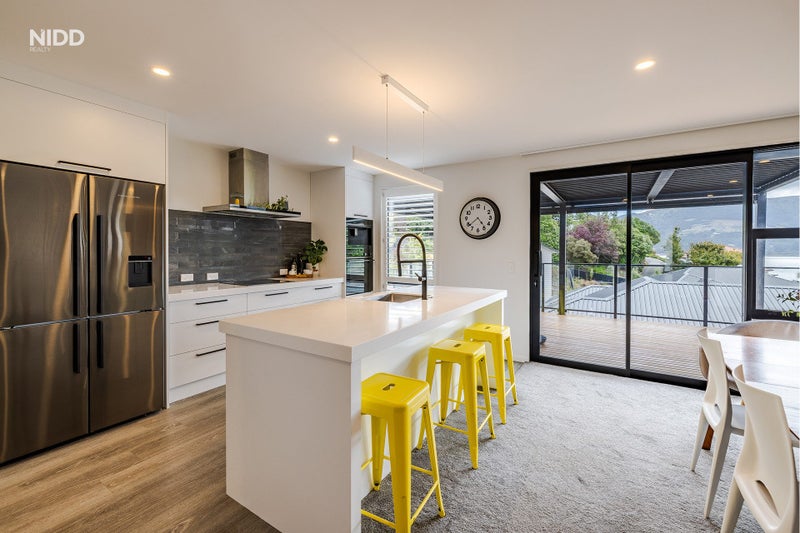 66 Mission Cove, Company Bay, Dunedin - Carousel 1