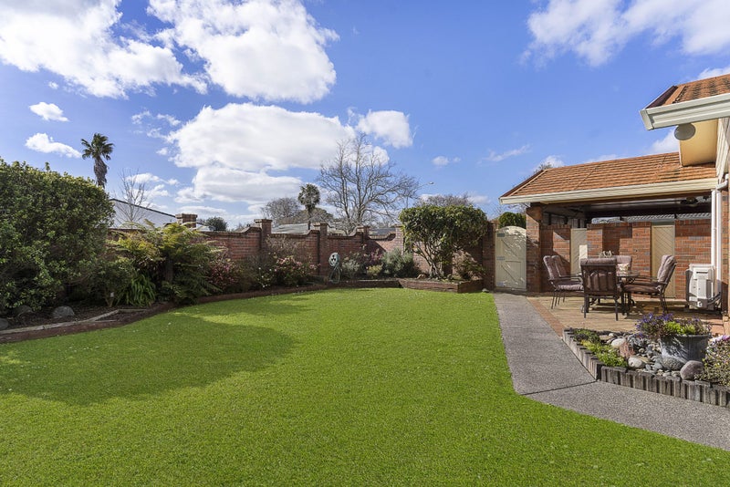 16 Walter Strevens Drive, Conifer Grove, Takanini - Carousel 2