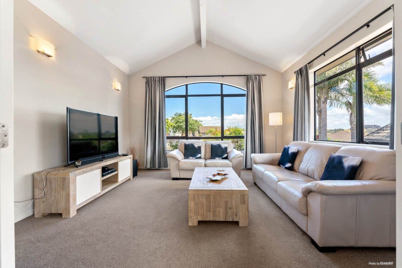 65 Mt Lebanon Crescent, The Gardens, Auckland - Carousel 2