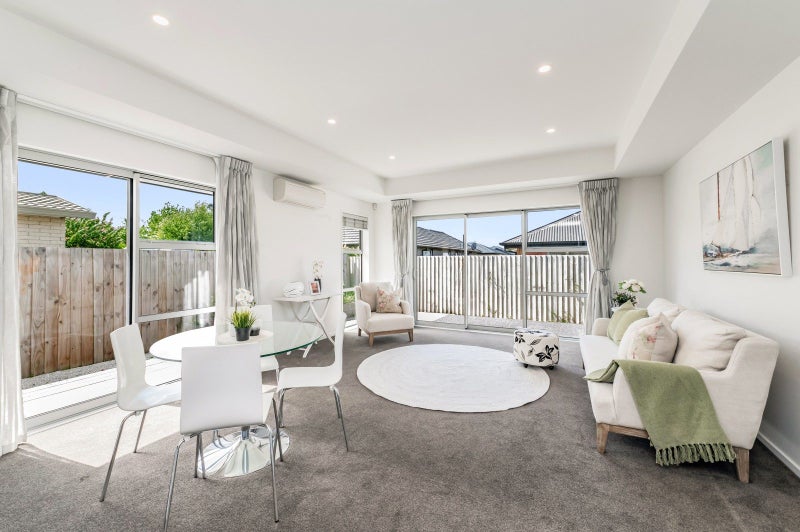 22 Henry Roil Lane, Northcote, Christchurch - Carousel 1