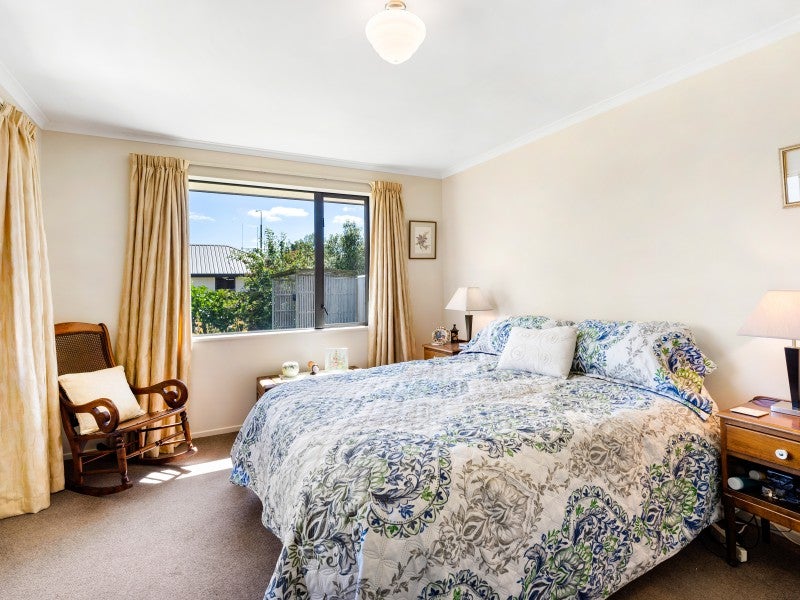 23 Hannah Place, Holmes Hill, Oamaru - Carousel 22