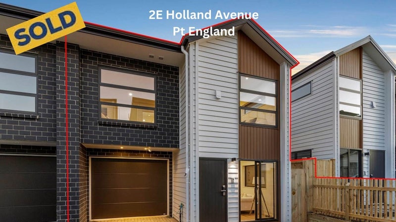 12E Holland Avenue, Point England, Auckland - Carousel 1