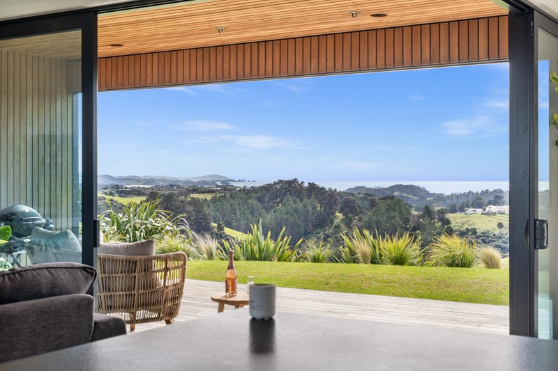 11 Waitokitoki Way, TUTUKAKA - Carousel 1