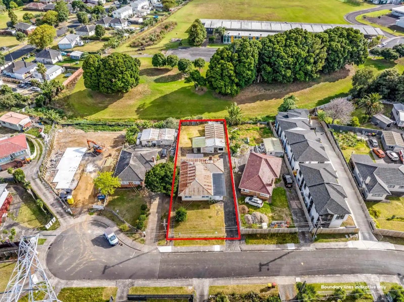 13 Julian Place, Otara, Auckland - Carousel 13