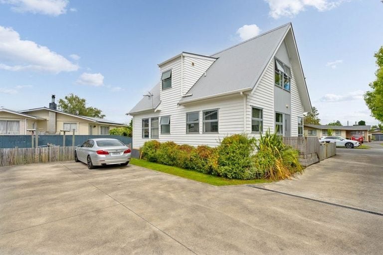 9 Fraser Street, Masterton, Masterton - Carousel 2