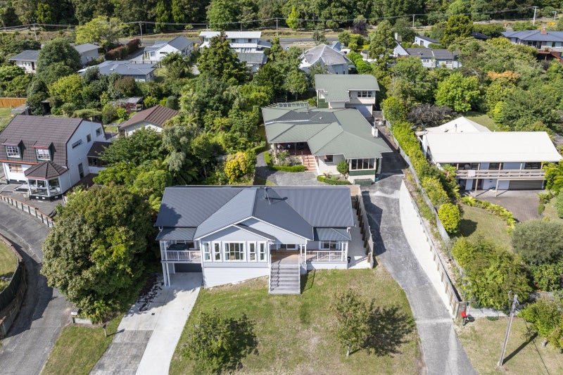 64 Chesham Avenue, Waipahihi, Taupo - Carousel 1