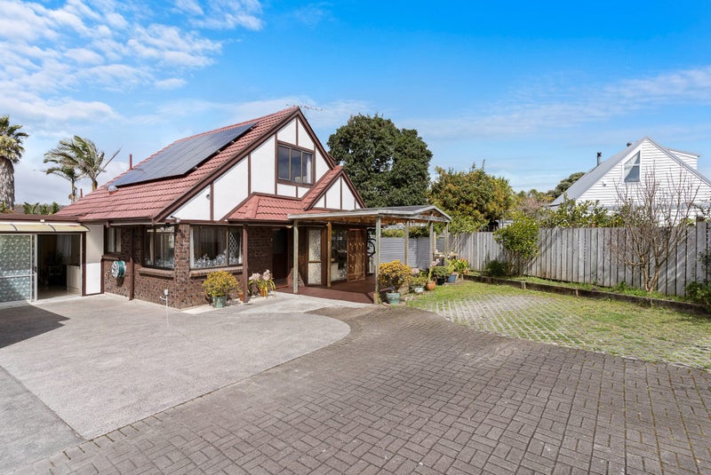 2/27 Curacao Place, Half Moon Bay, Auckland - Carousel 2