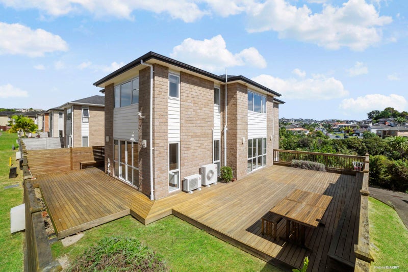 18 Sohlue Place, Oteha, Auckland - Carousel 1