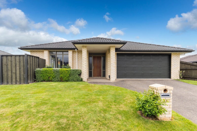 13 Winchester Place, Rototuna North, Hamilton - Carousel 1