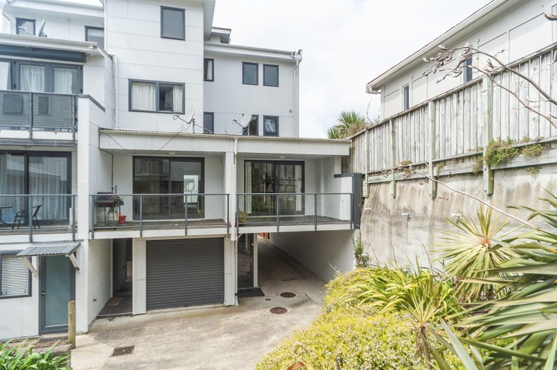 1/464 Adelaide Road, Berhampore, Wellington - Carousel 15