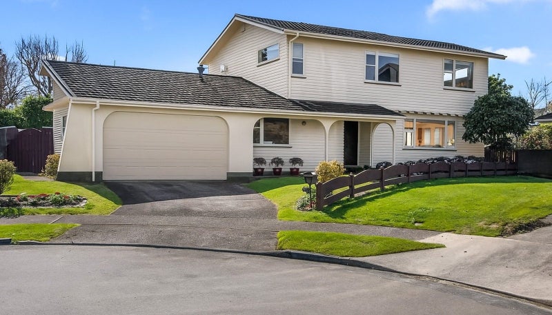 7 Earlston Grove, Avalon, Lower Hutt - Carousel 1