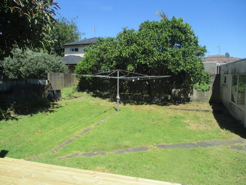 32 Shorwell Street, Sandringham, Auckland - Carousel 8