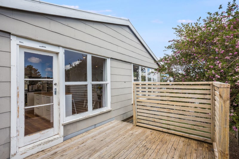 25 Chaffey Crescent, Titahi Bay, Porirua - Carousel 2