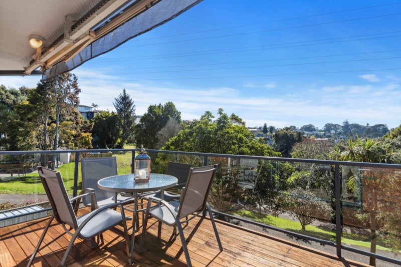 28 Carlton Street, Hillsborough, Auckland - Carousel 2