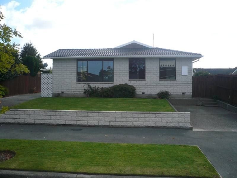 1/10 Montclare Avenue, Ilam, Christchurch - Carousel 1