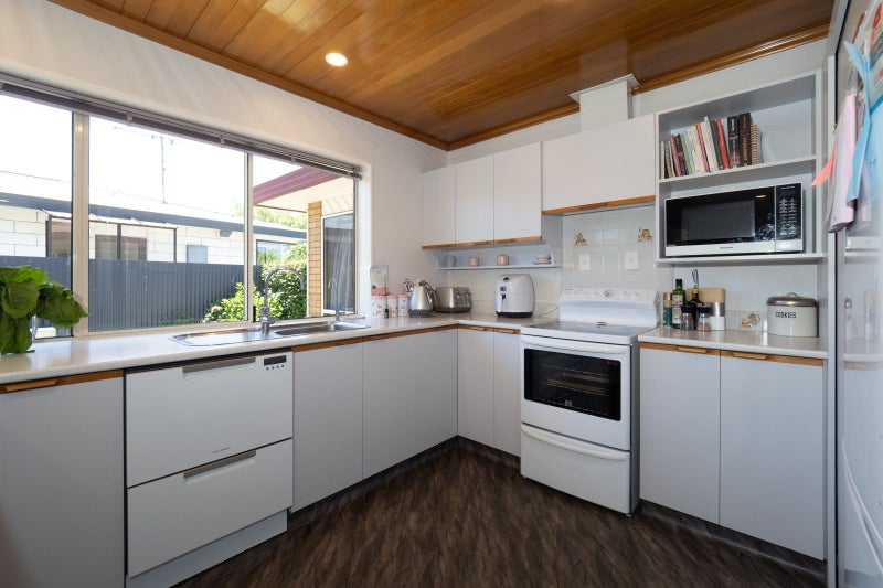 27 Nursery Drive, Tinwald, Ashburton - Carousel 2