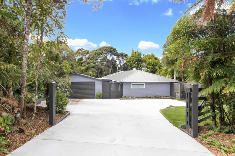761 Scenic Drive, Henderson Valley, Auckland - Carousel 1