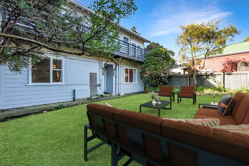 146 Russell Terrace, Berhampore, Wellington - Carousel 1