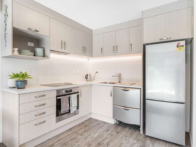 80A Shakespeare Road, Waltham, Christchurch - Carousel 2