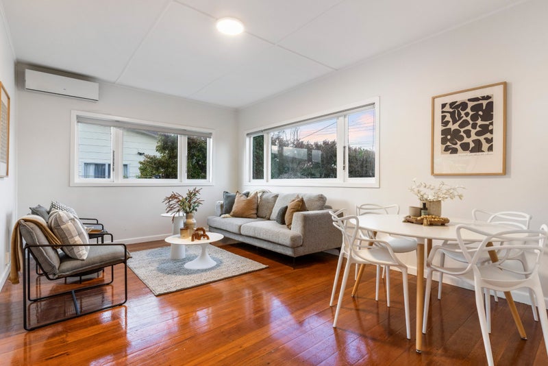 688 Te Atatu Road, Te Atatu Peninsula, Auckland - Carousel 2