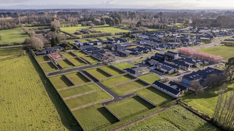 33 Walter Case Drive, Harewood, Christchurch - Carousel 1