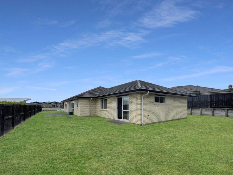 12 Rigg Place, Flagstaff, Hamilton - Carousel 2