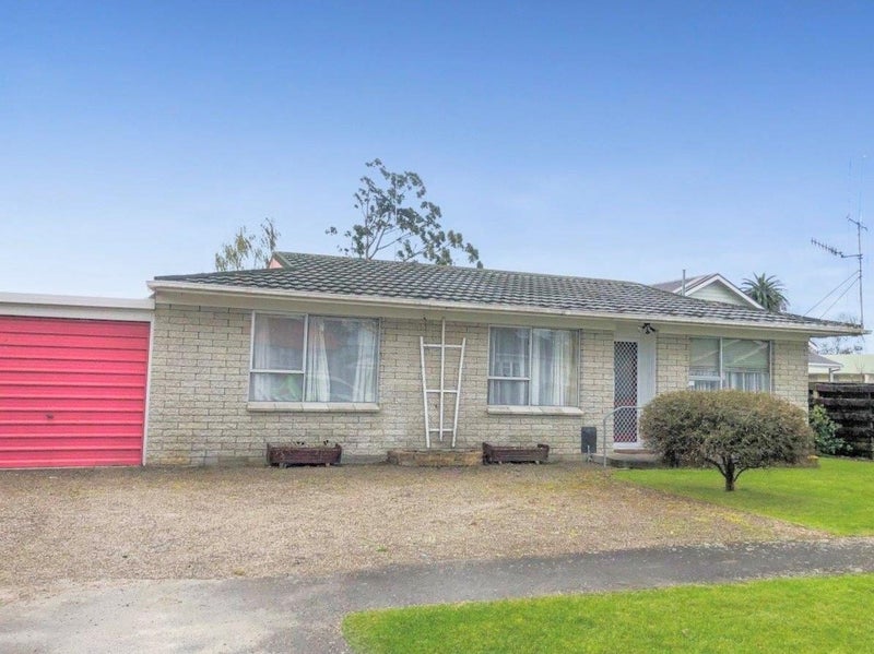3 Bains Avenue, Hamilton East, Hamilton - Carousel 1