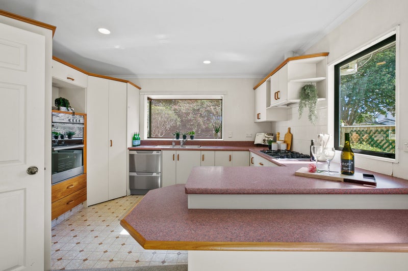 57 Victoria Road, New Plymouth, New Plymouth - Carousel 2