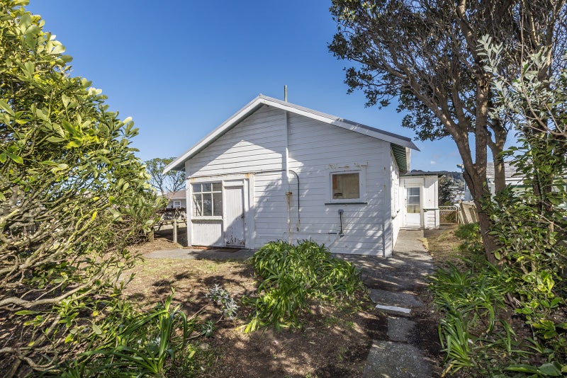 11 Lonsdale Crescent, Rongotai, Wellington - Carousel 2