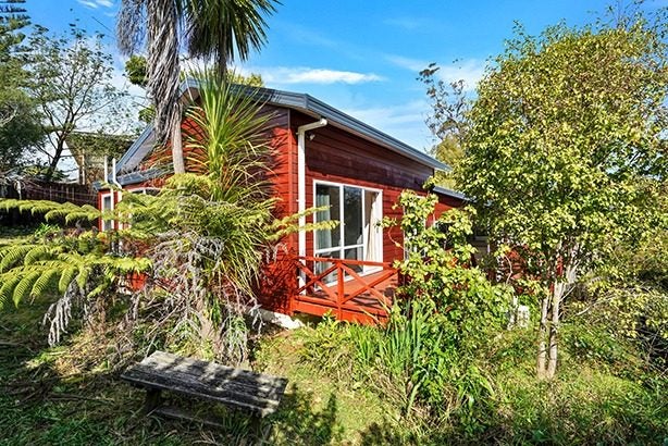 15A Halsey Drive, Lynfield, Auckland - Carousel 2