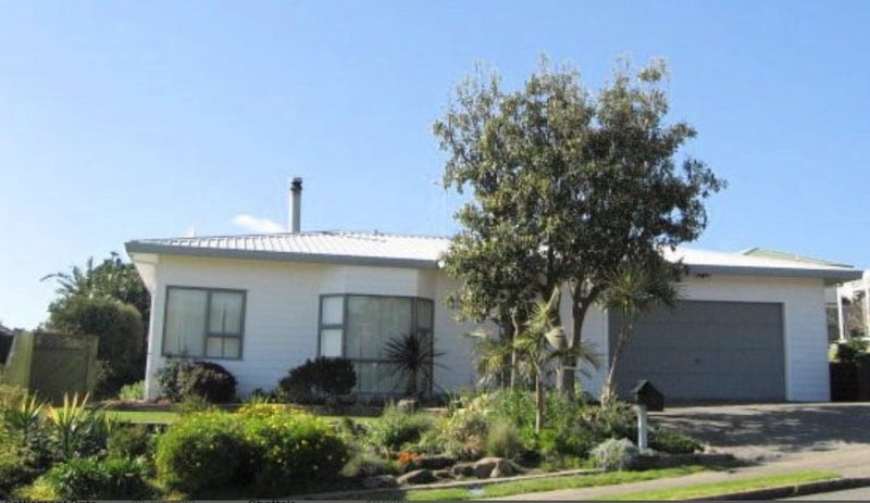 5 Panorama Place, Coastlands, Whakatane - Carousel 1