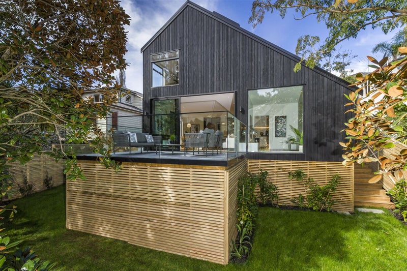 48C Heathcote Road, Castor Bay, Auckland - Carousel 2