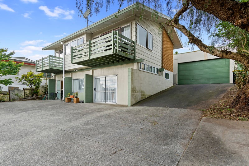 60 Welcome Bay Road, Welcome Bay, Tauranga - Carousel 1