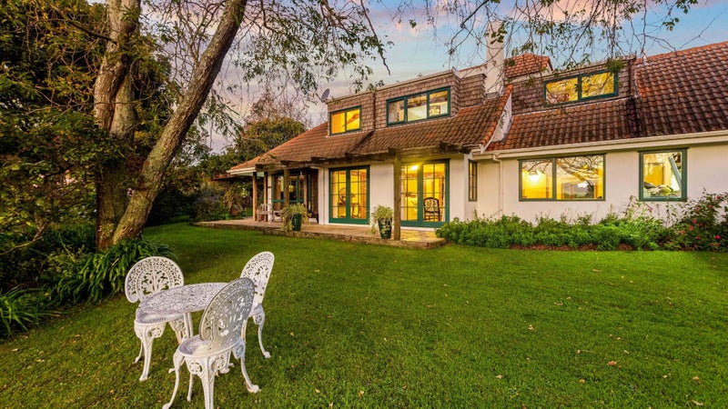 151 Beaver Road, Pukekohe East - Carousel 1