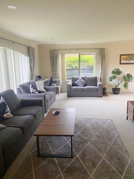 8 Atworth Way, Burswood, Auckland - Carousel 2