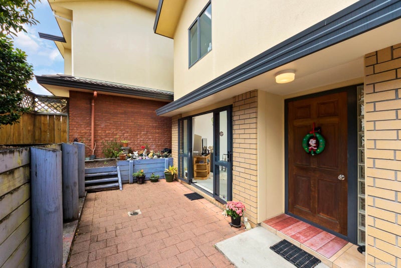 20/2 Arawa Street, New Lynn, Auckland - Carousel 1