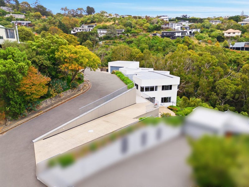 10 Cadiz Lane, Mount Pleasant, Christchurch - Carousel 2