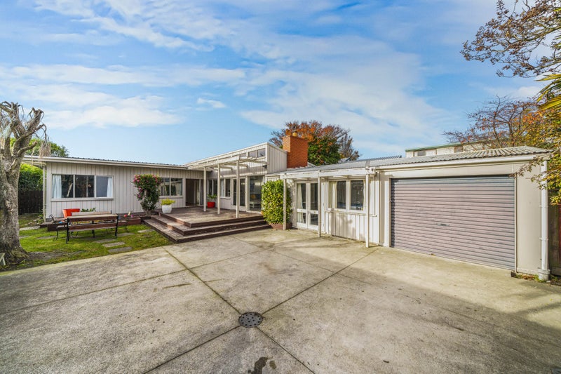 182 Main North Road, Redwood, Christchurch - Carousel 1