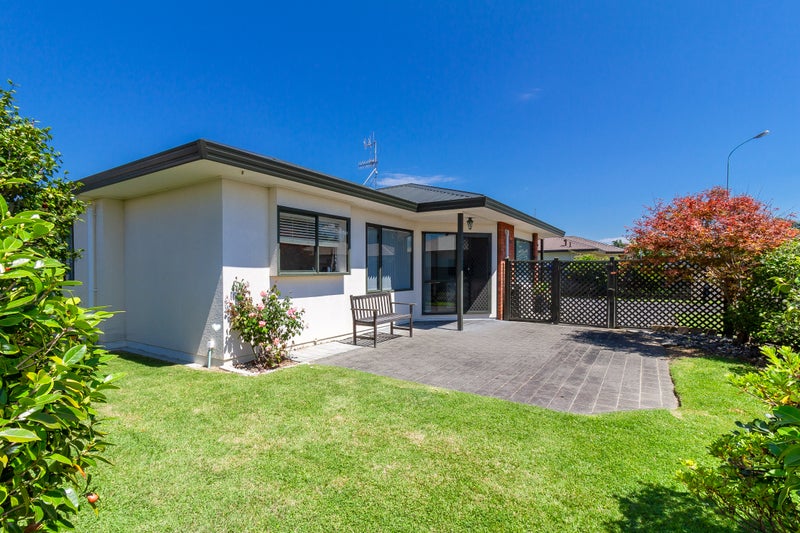 2/143 Nelson Crescent, Napier South, Napier - Carousel 2